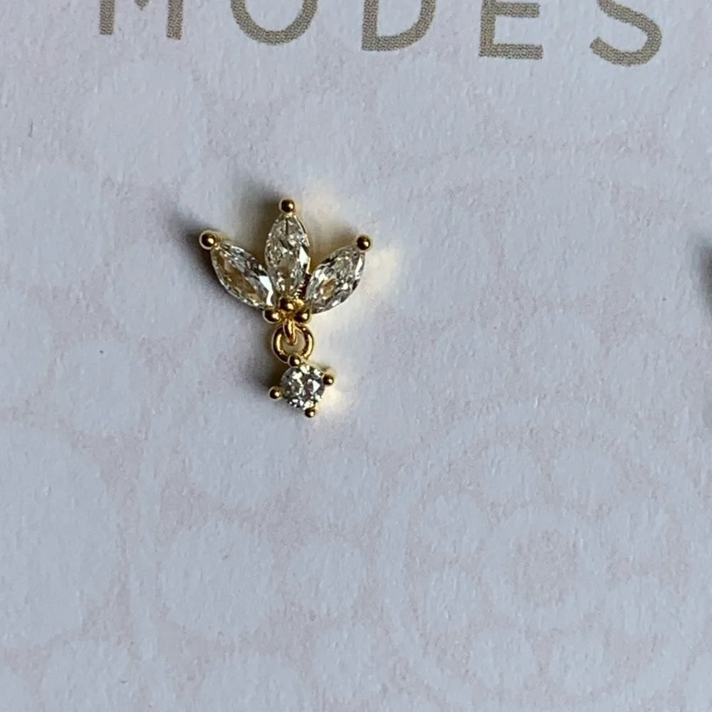 COPY - 18K Gold Crystal Leaf Stud Huggie Earrings - Picture 3 of 3